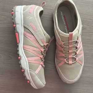 Skechers sneakers
